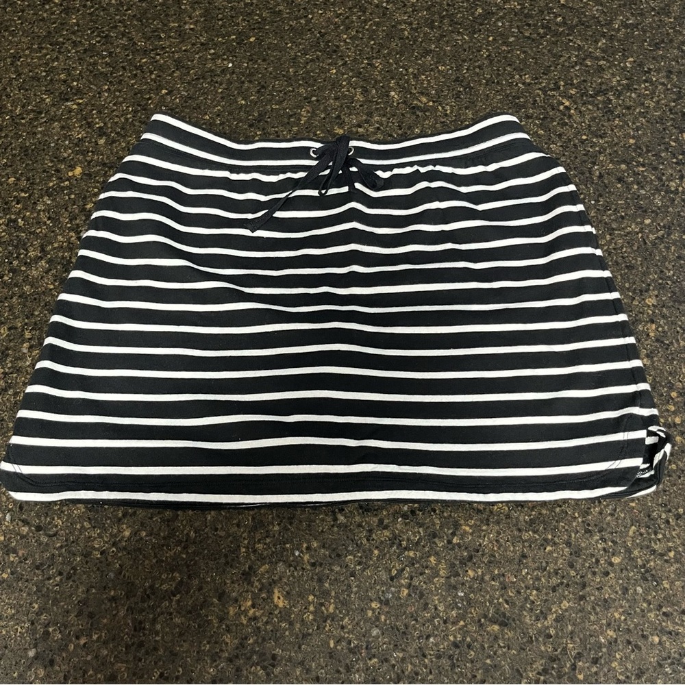NWOT Karen Scott Black & White Striped Cotton Pull-On Women's Skort Skirt Shorts - Picture 2 of 13